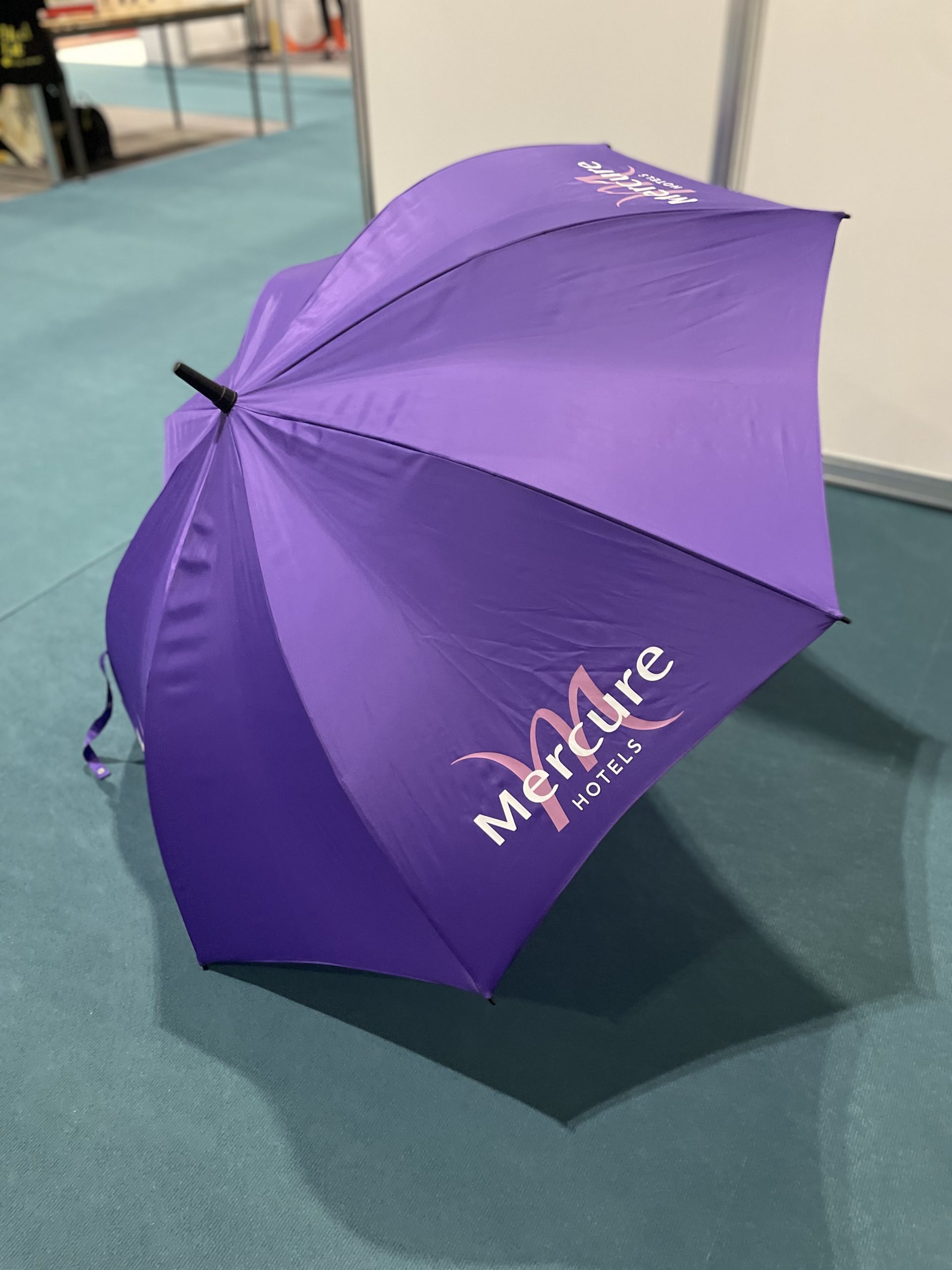 CUSTOMIZED UMBRELLAS BRANDING