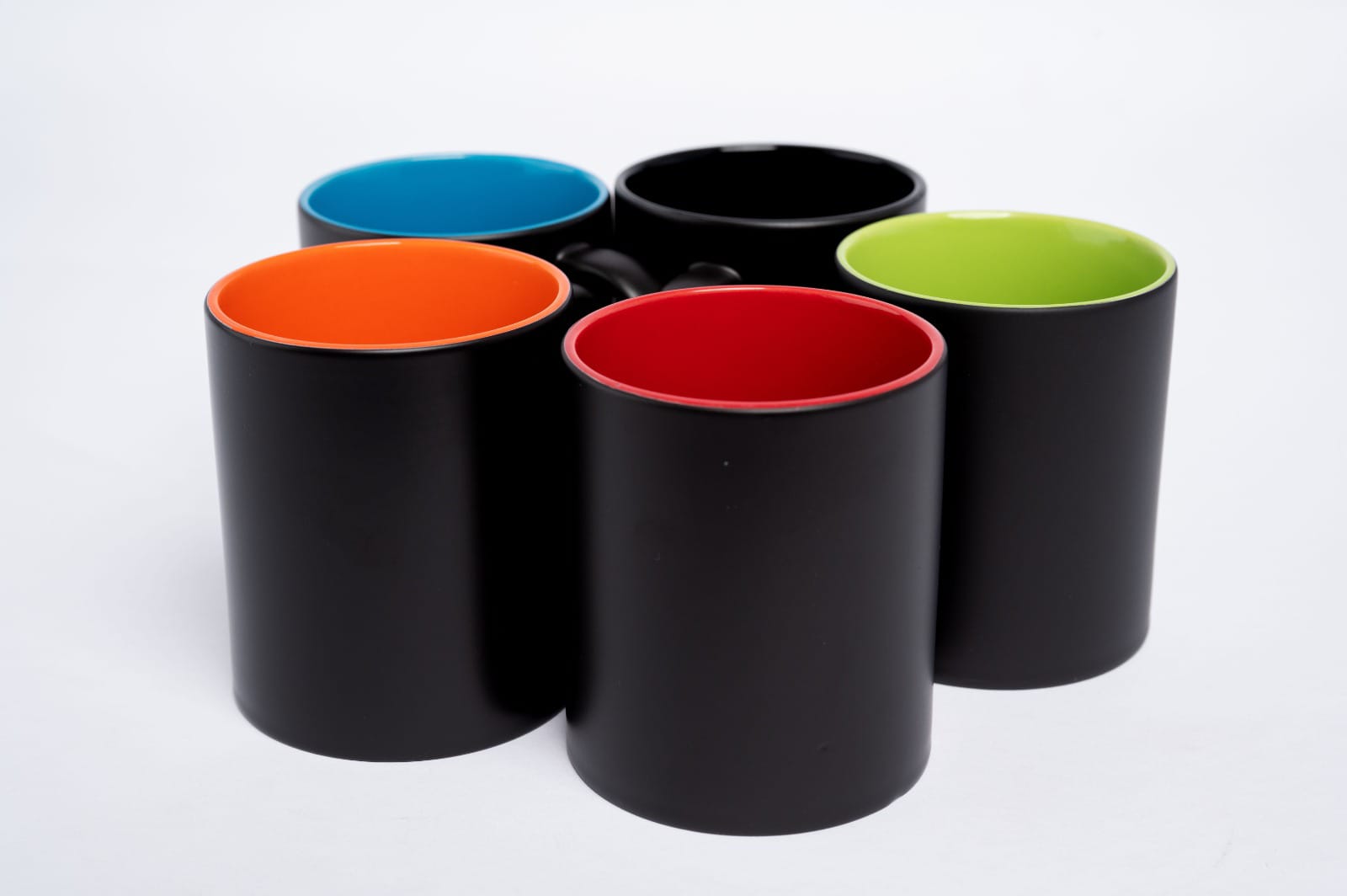 COLOUR MUGS